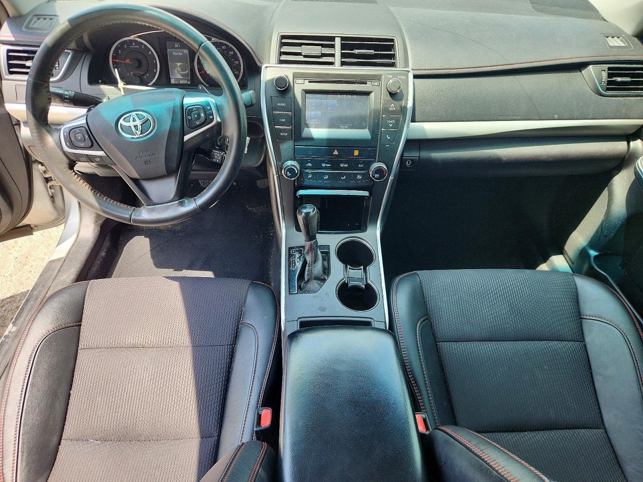 2017 TOYOTA CAMRY SE photo 15