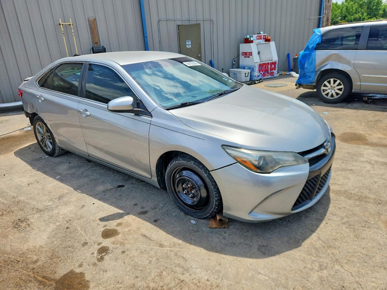 2017 TOYOTA CAMRY SE photo 7