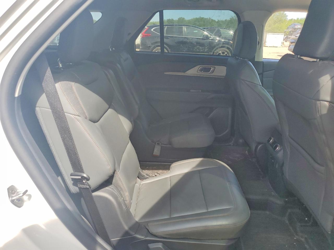 2025 FORD EXPLORER ACTIVE photo 31