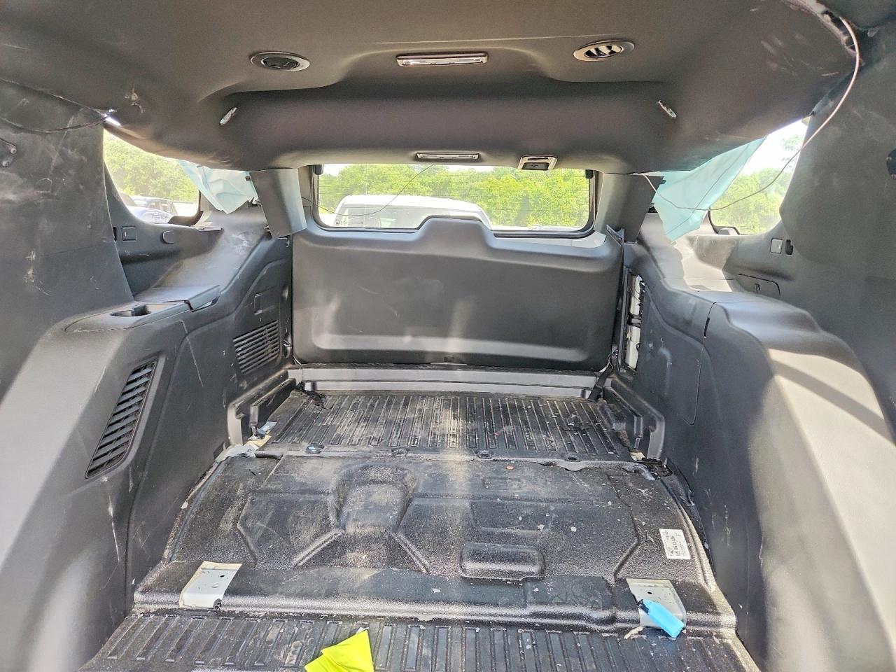 2022 CHEVROLET TAHOE C1500 photo 28
