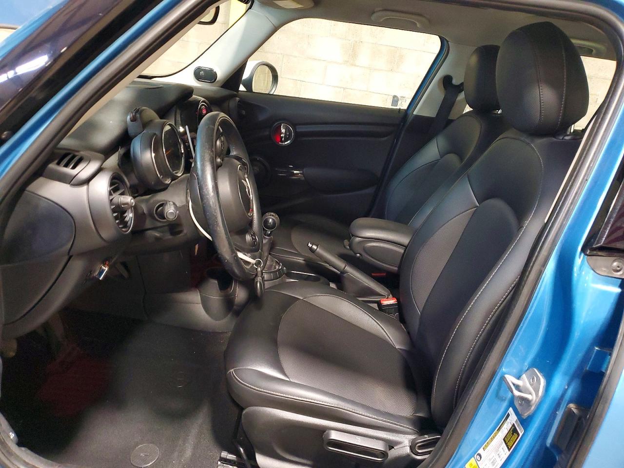 2016 MINI COOPER photo 7