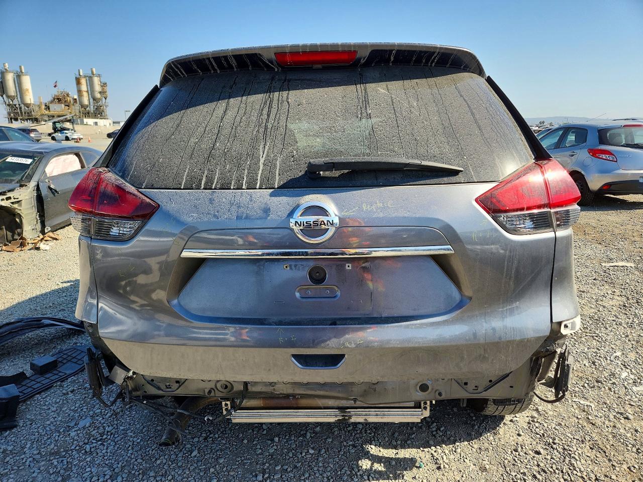 2018 NISSAN ROGUE SV photo 16