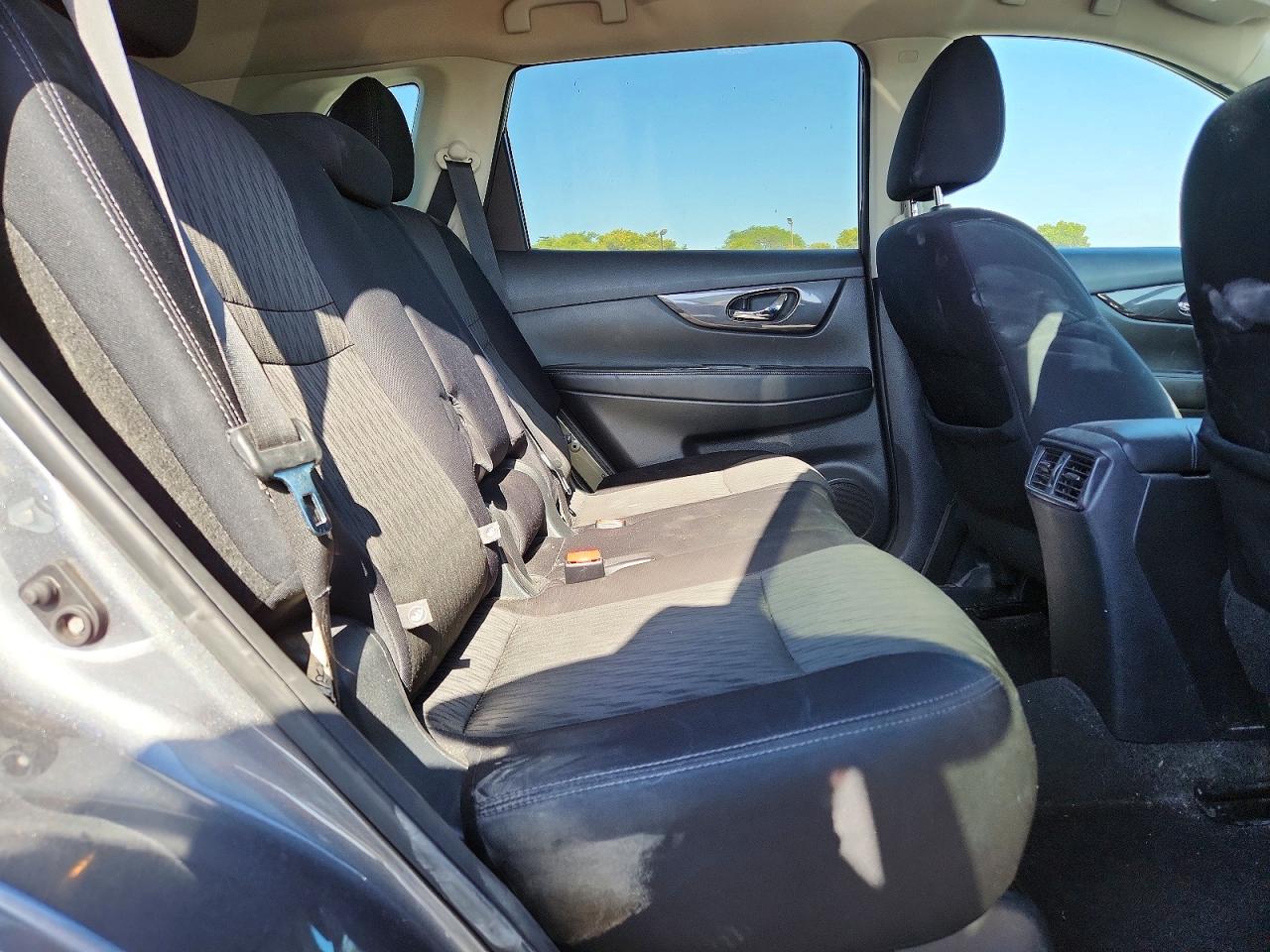 2018 NISSAN ROGUE SV photo 31
