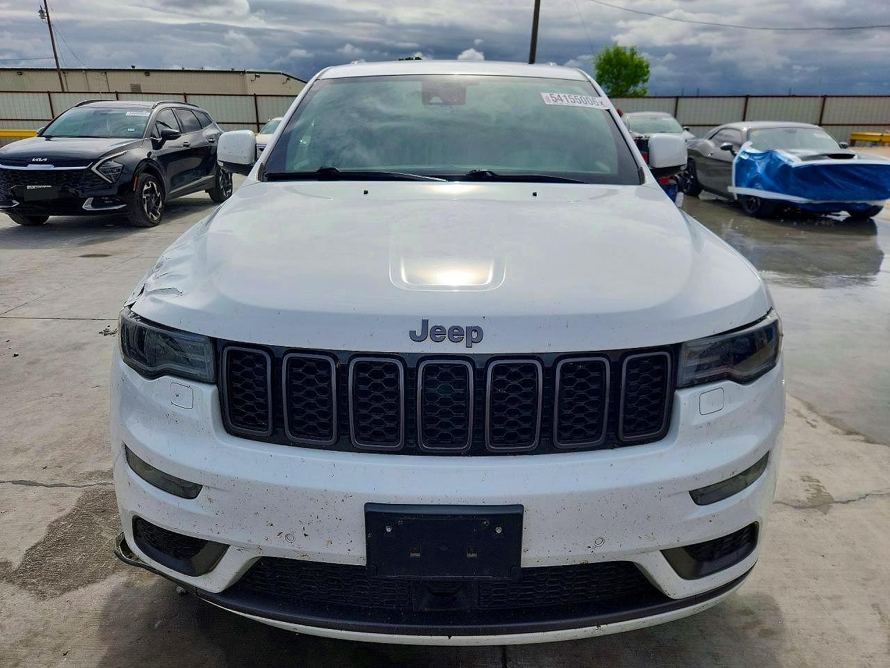 2019 JEEP GRAND CHEROKEE OVERLAND photo 9