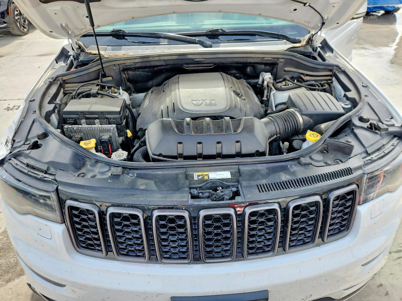 2019 JEEP GRAND CHEROKEE OVERLAND photo 23