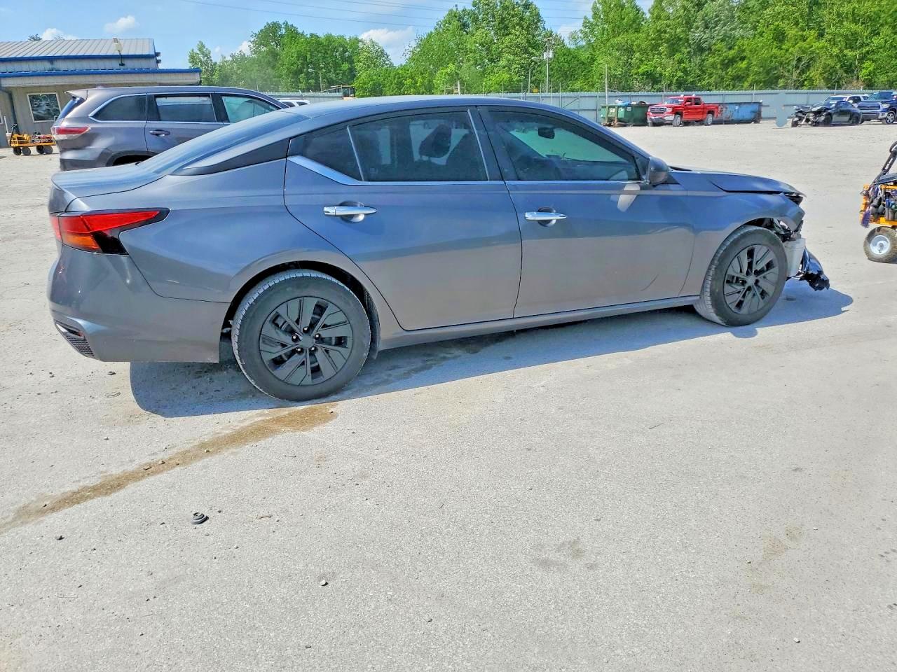 2024 NISSAN ALTIMA S photo 5