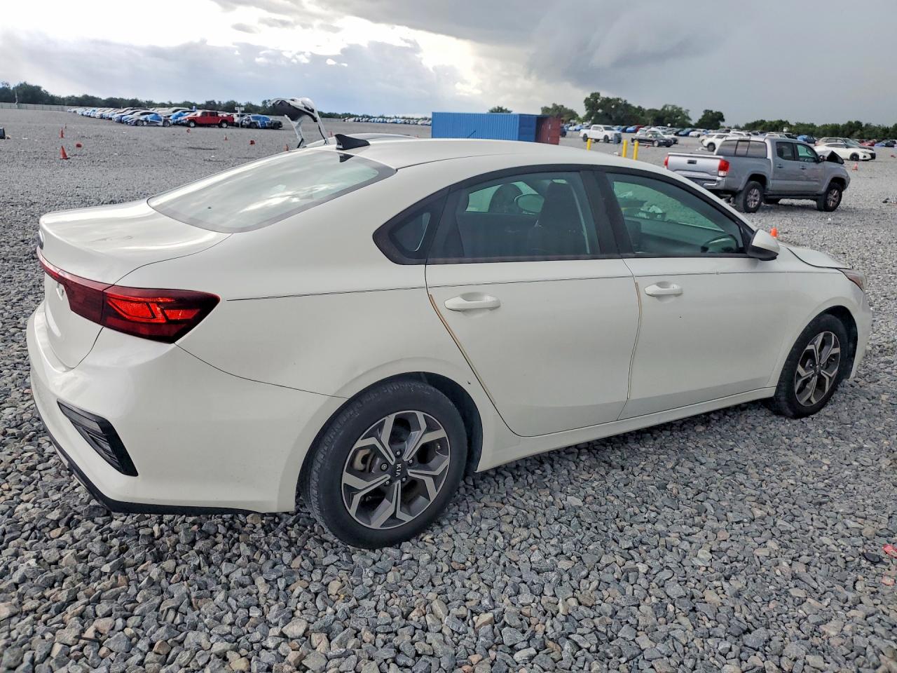 2019 KIA FORTE LXS photo 7