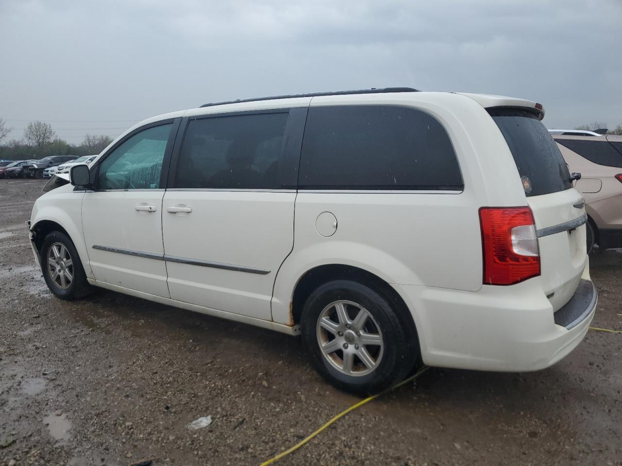 2012 CHRYSLER TOWN & COUNTRY TOURING photo 4