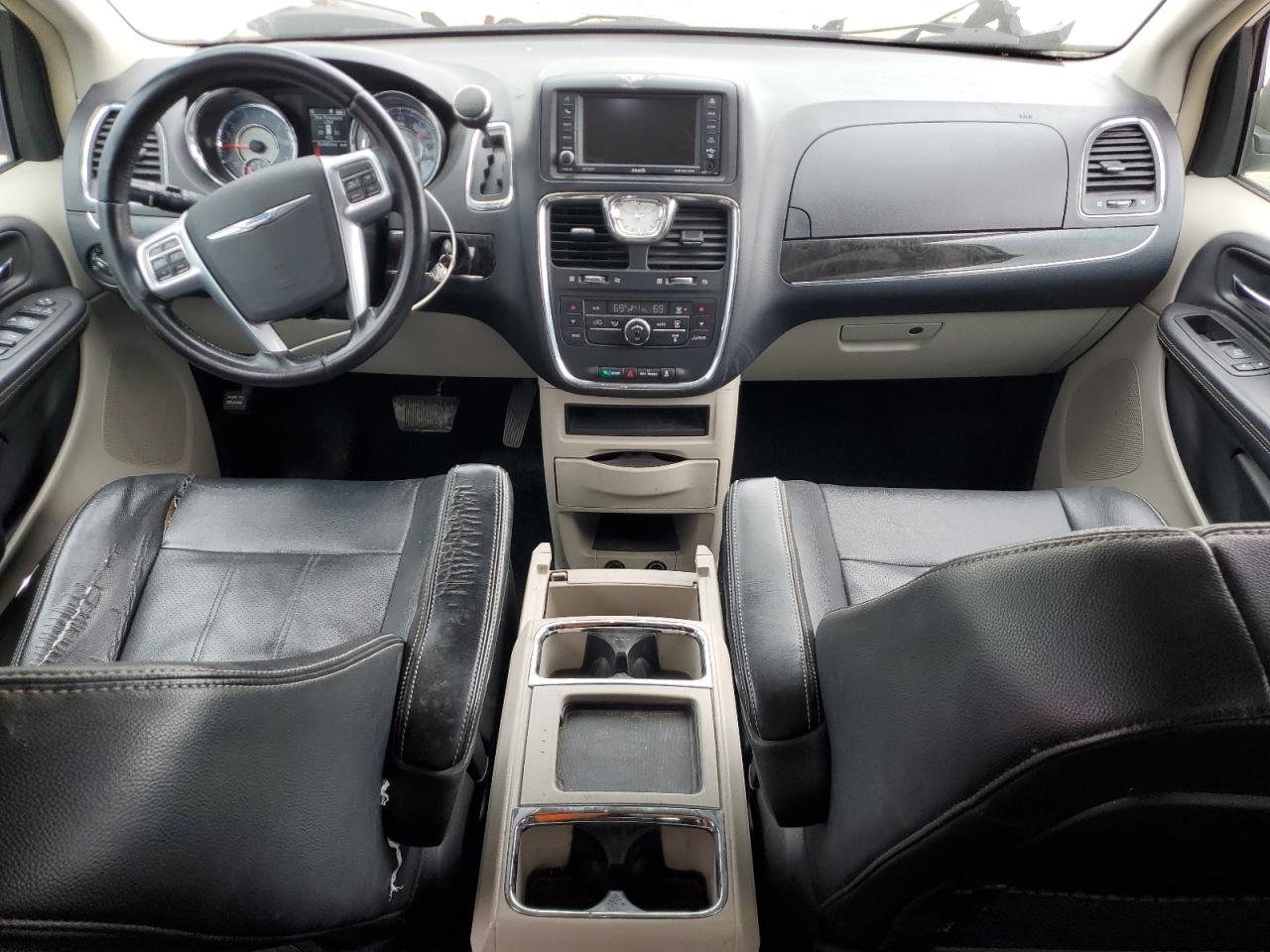 2012 CHRYSLER TOWN & COUNTRY TOURING photo 22