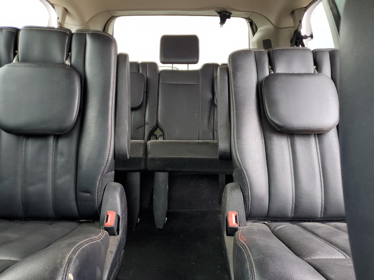 2012 CHRYSLER TOWN & COUNTRY TOURING photo 28