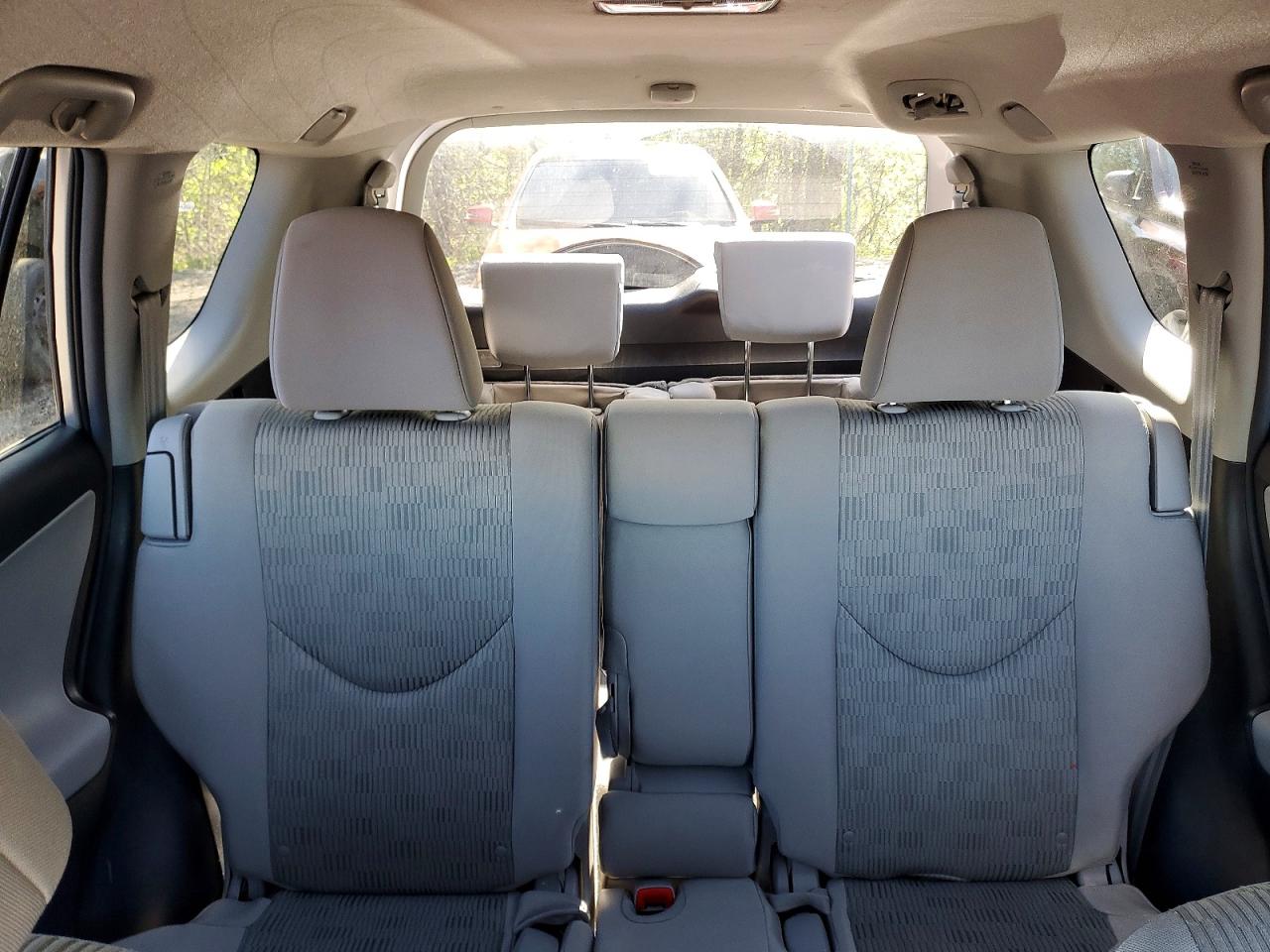 2012 TOYOTA RAV4 BASE photo 19