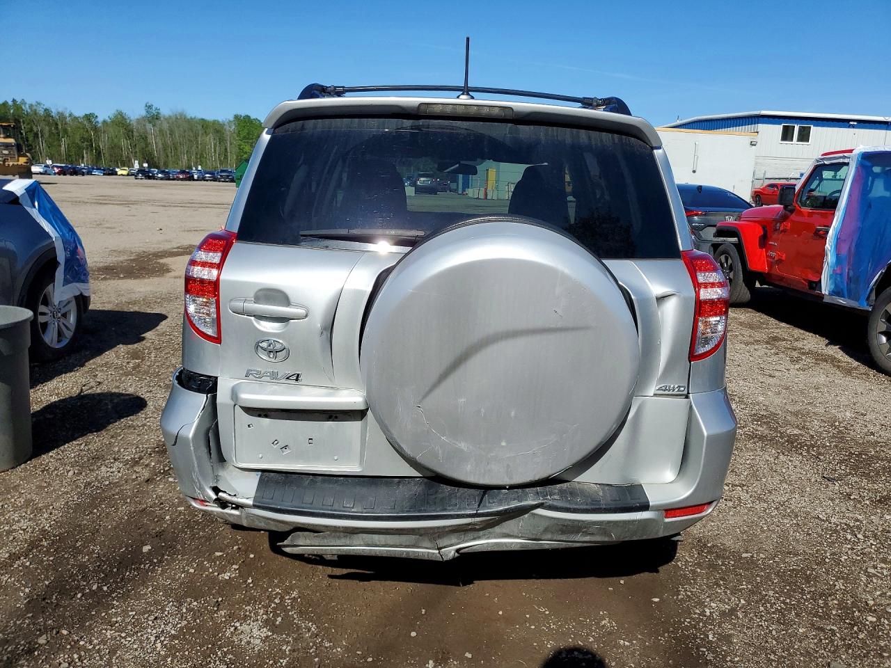 2012 TOYOTA RAV4 BASE photo 11
