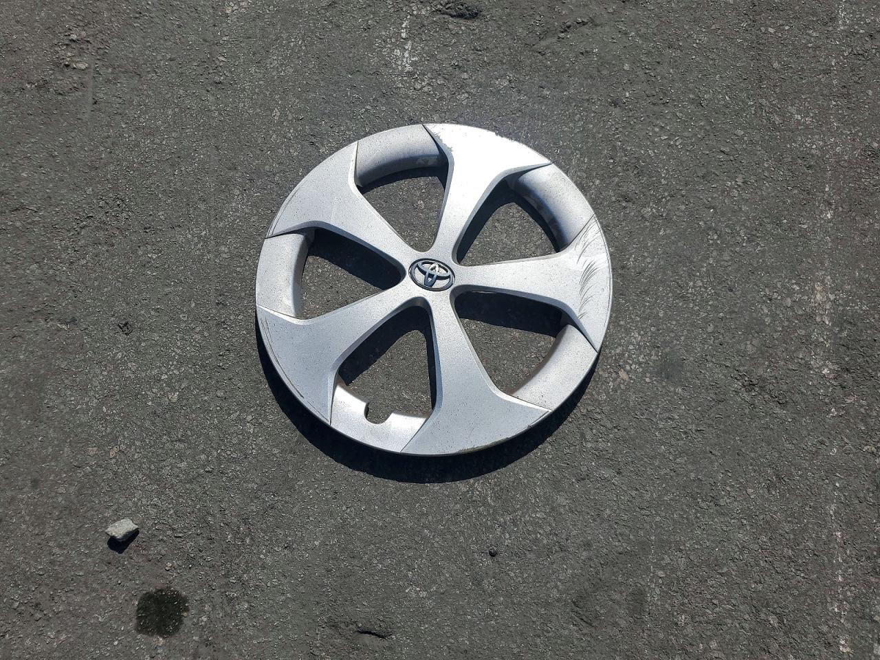 2015 TOYOTA PRIUS TWO photo 23