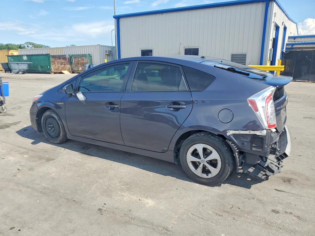 2015 TOYOTA PRIUS TWO photo 3