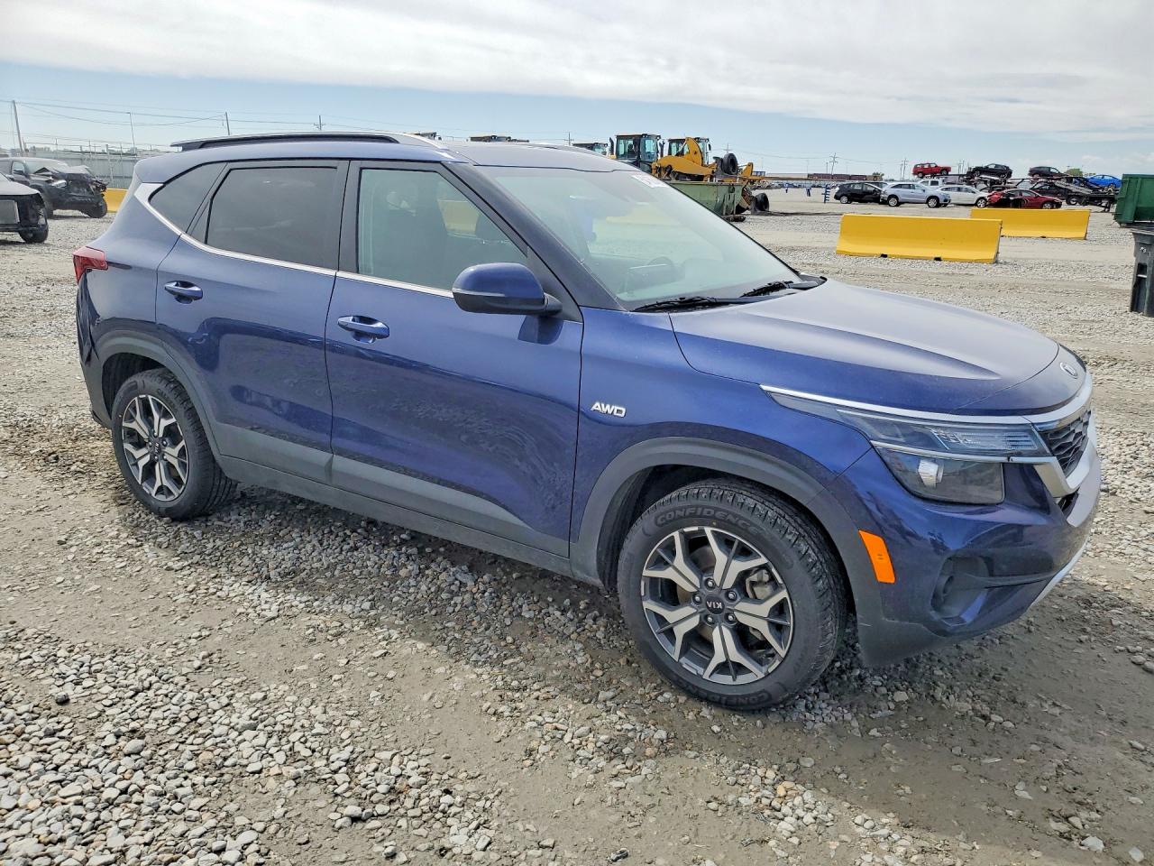 2021 KIA SELTOS EX photo 4