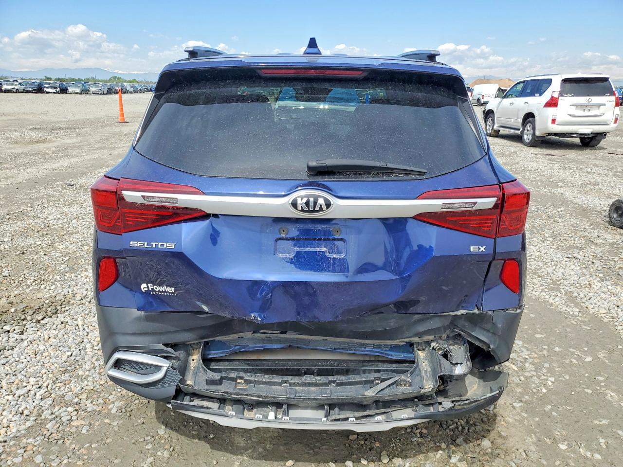 2021 KIA SELTOS EX photo 6
