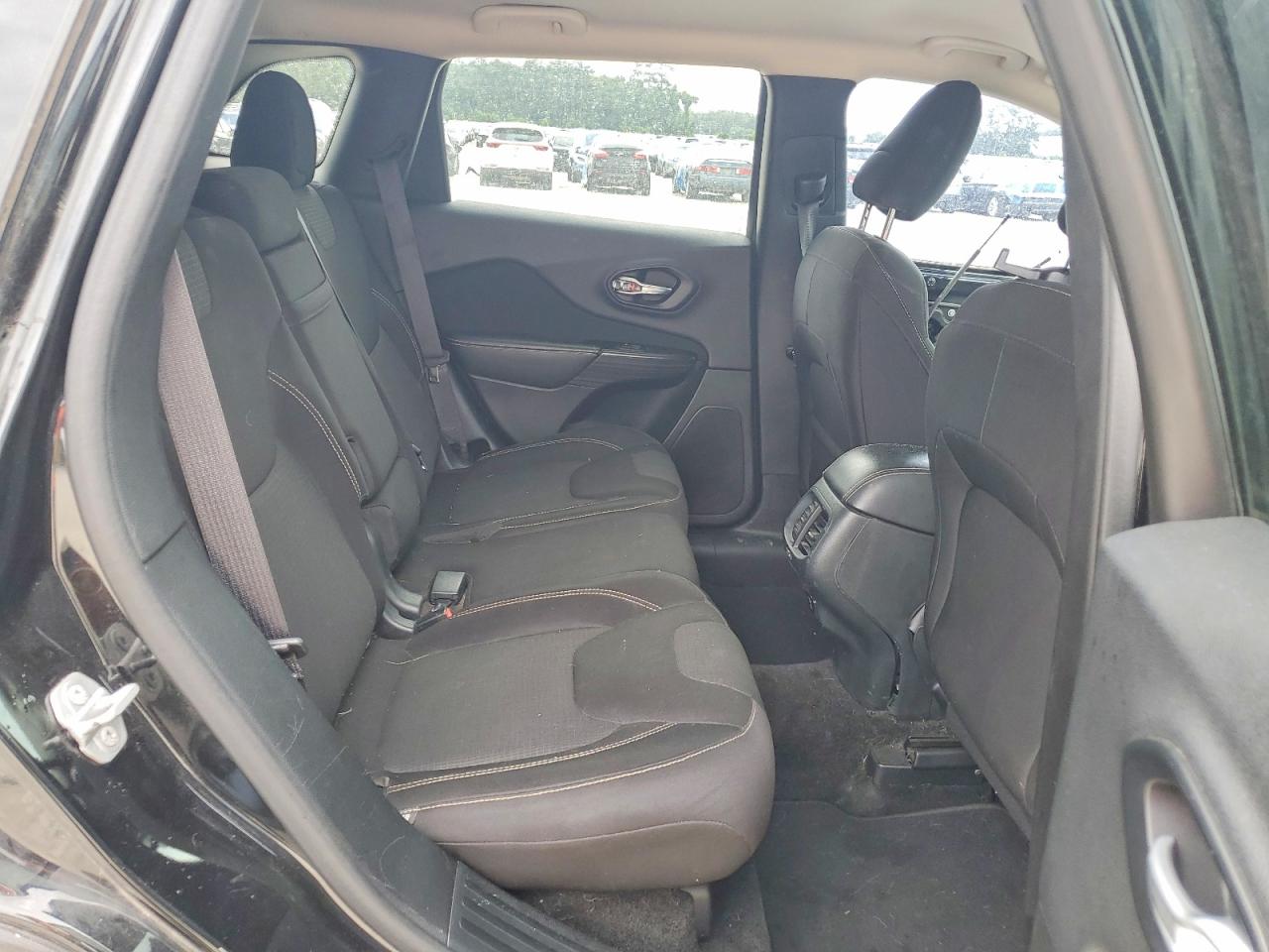 2015 JEEP CHEROKEE LATITUDE photo 21