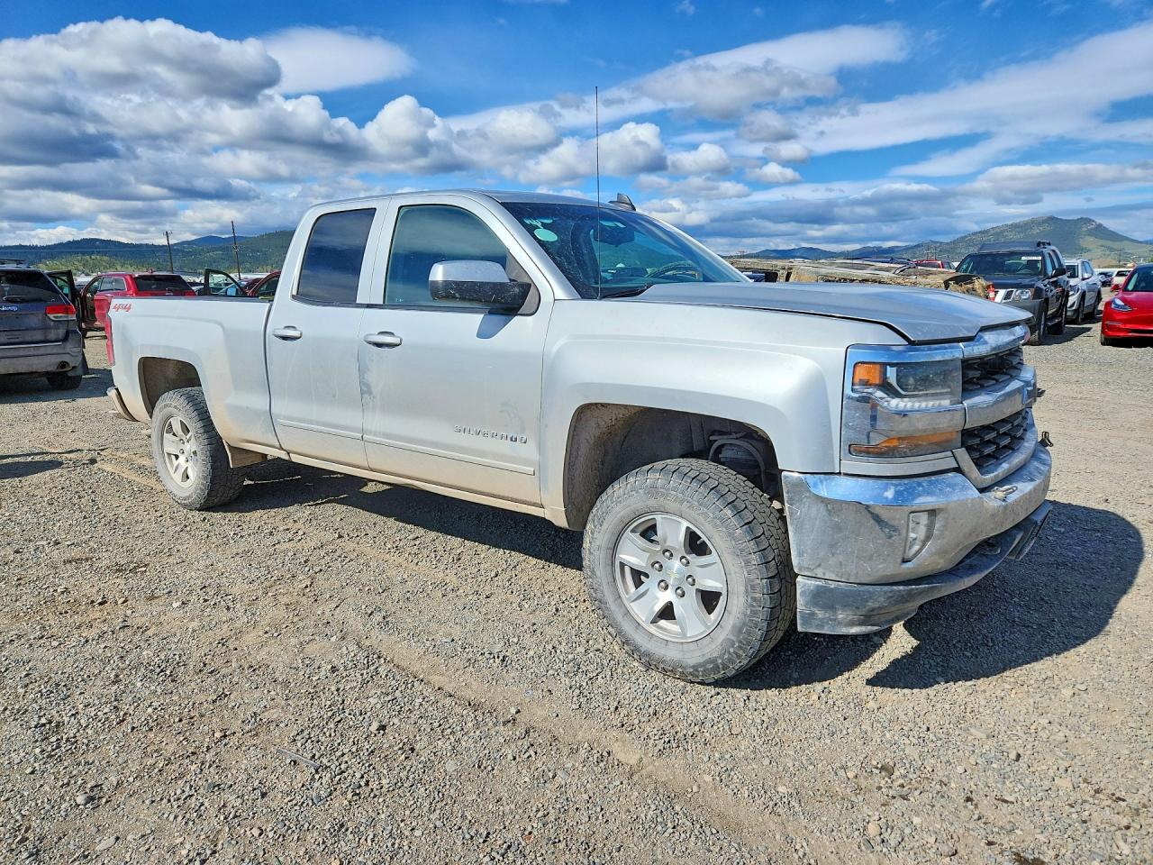 2018 CHEVROLET SILVERADO K1500 LT photo 10