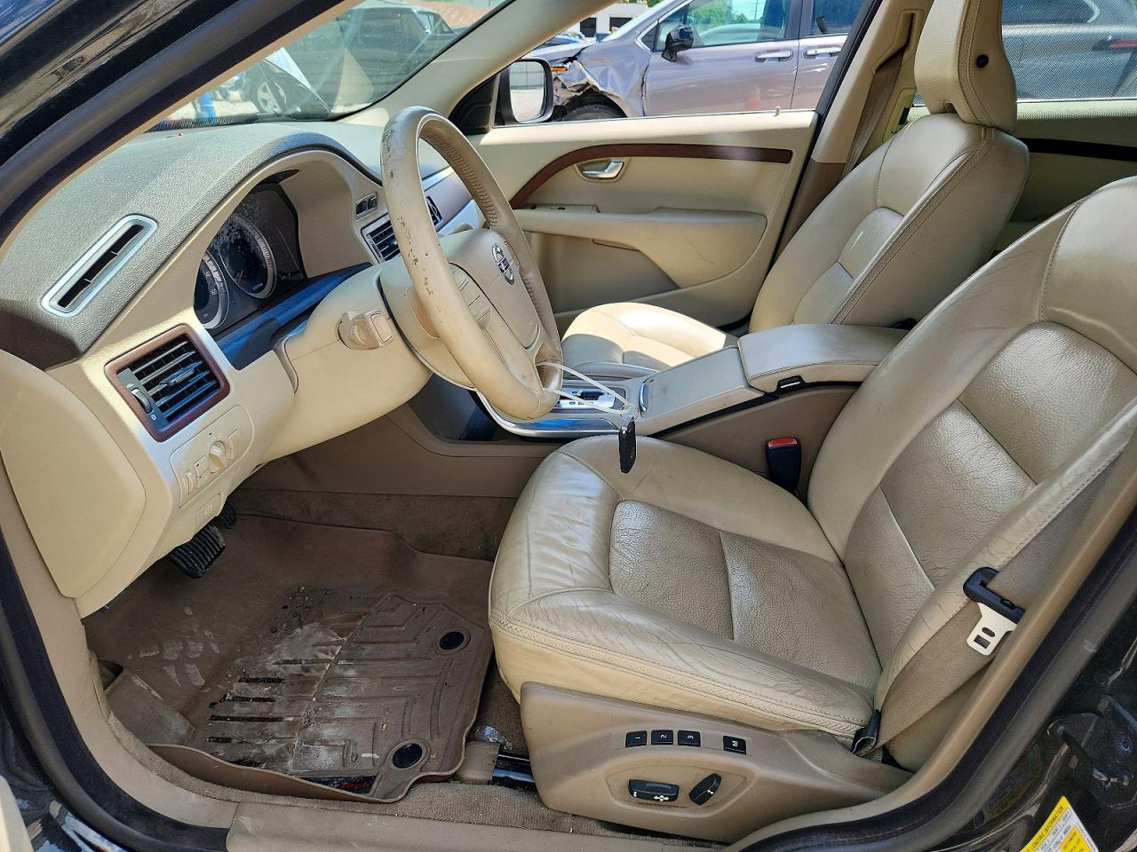 2011 VOLVO XC70 3.2 photo 19