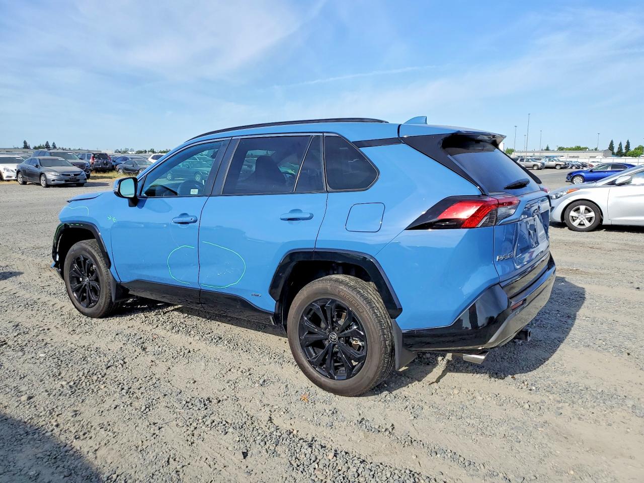 2024 TOYOTA RAV4 SE photo 4