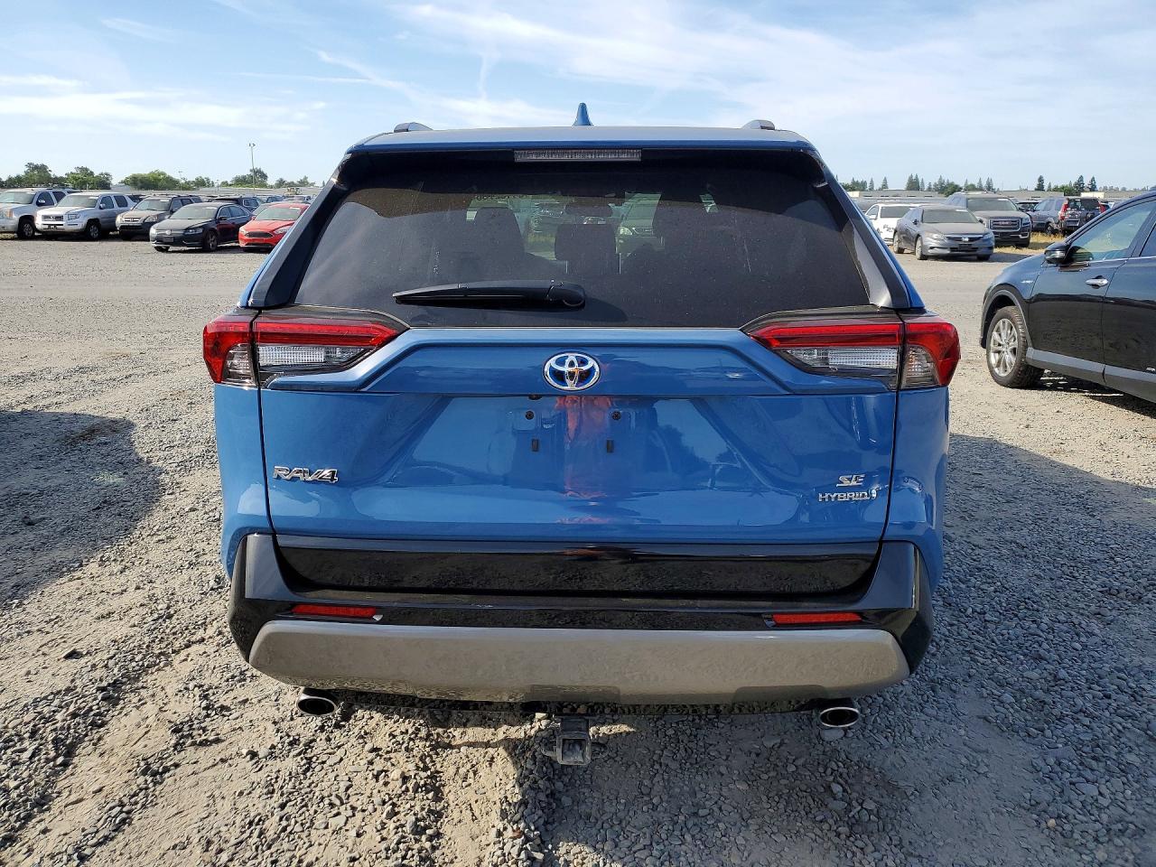 2024 TOYOTA RAV4 SE photo 16