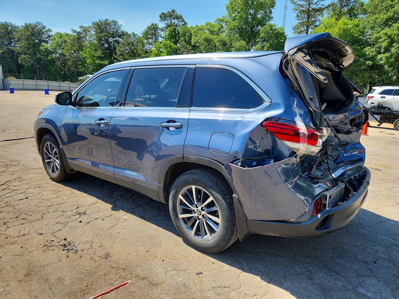 2019 TOYOTA HIGHLANDER photo 4