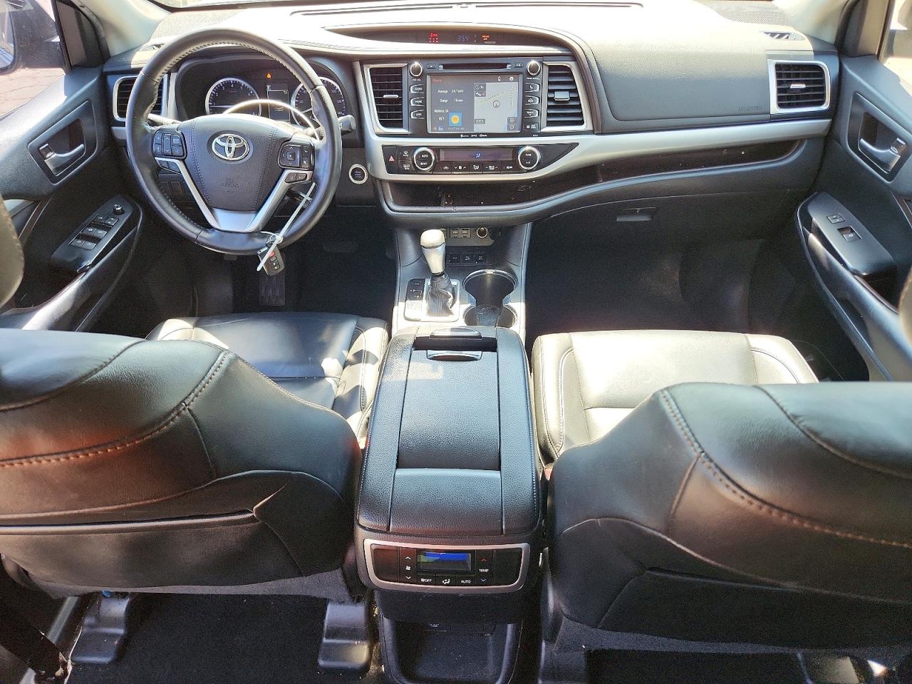 2019 TOYOTA HIGHLANDER photo 22