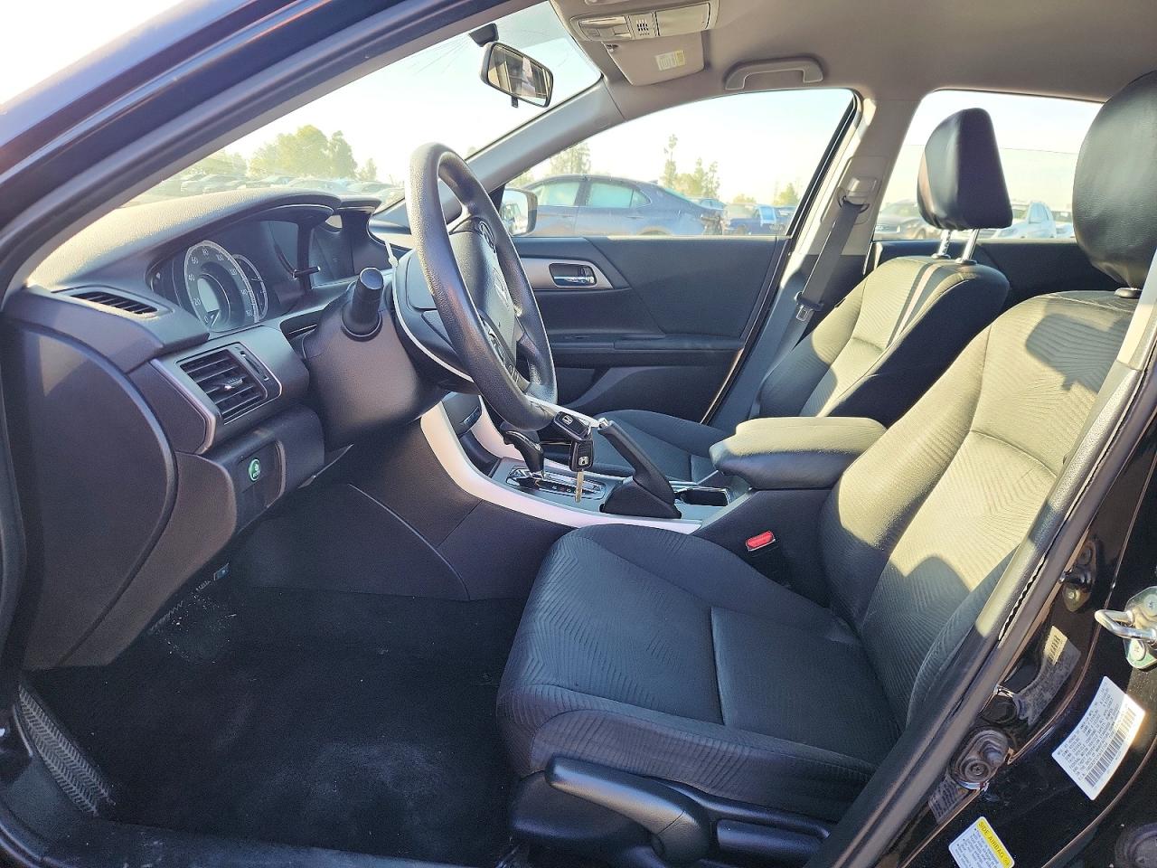 2015 HONDA ACCORD LX photo 19