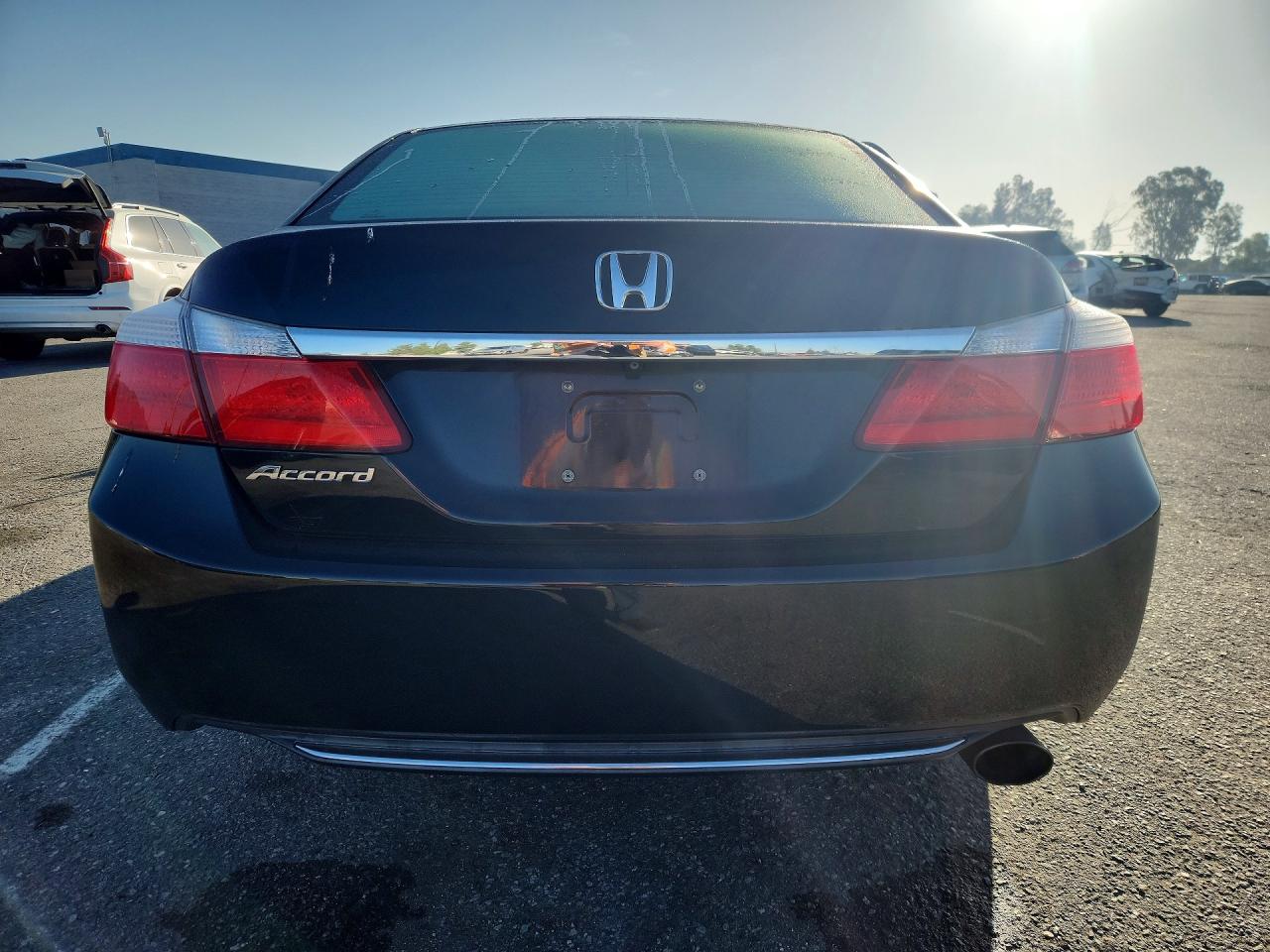 2015 HONDA ACCORD LX photo 16