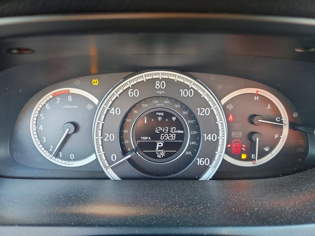 2015 HONDA ACCORD LX photo 25