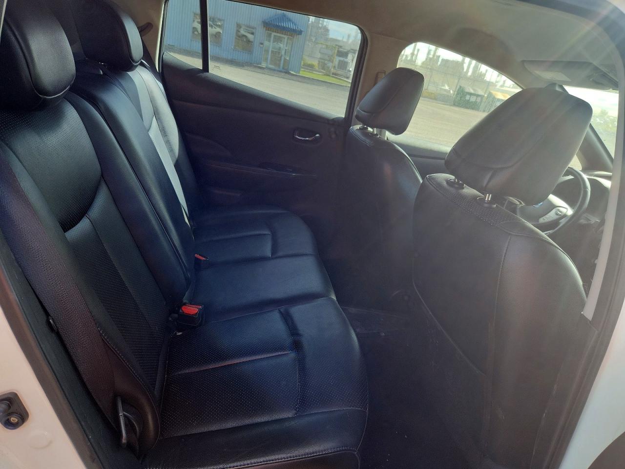 2013 NISSAN LEAF S photo 19