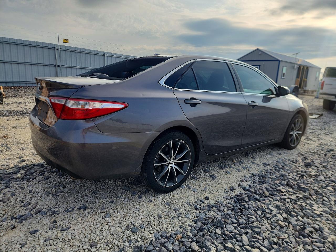 2015 TOYOTA CAMRY XSE photo 7