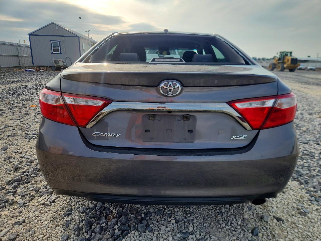 2015 TOYOTA CAMRY XSE photo 16