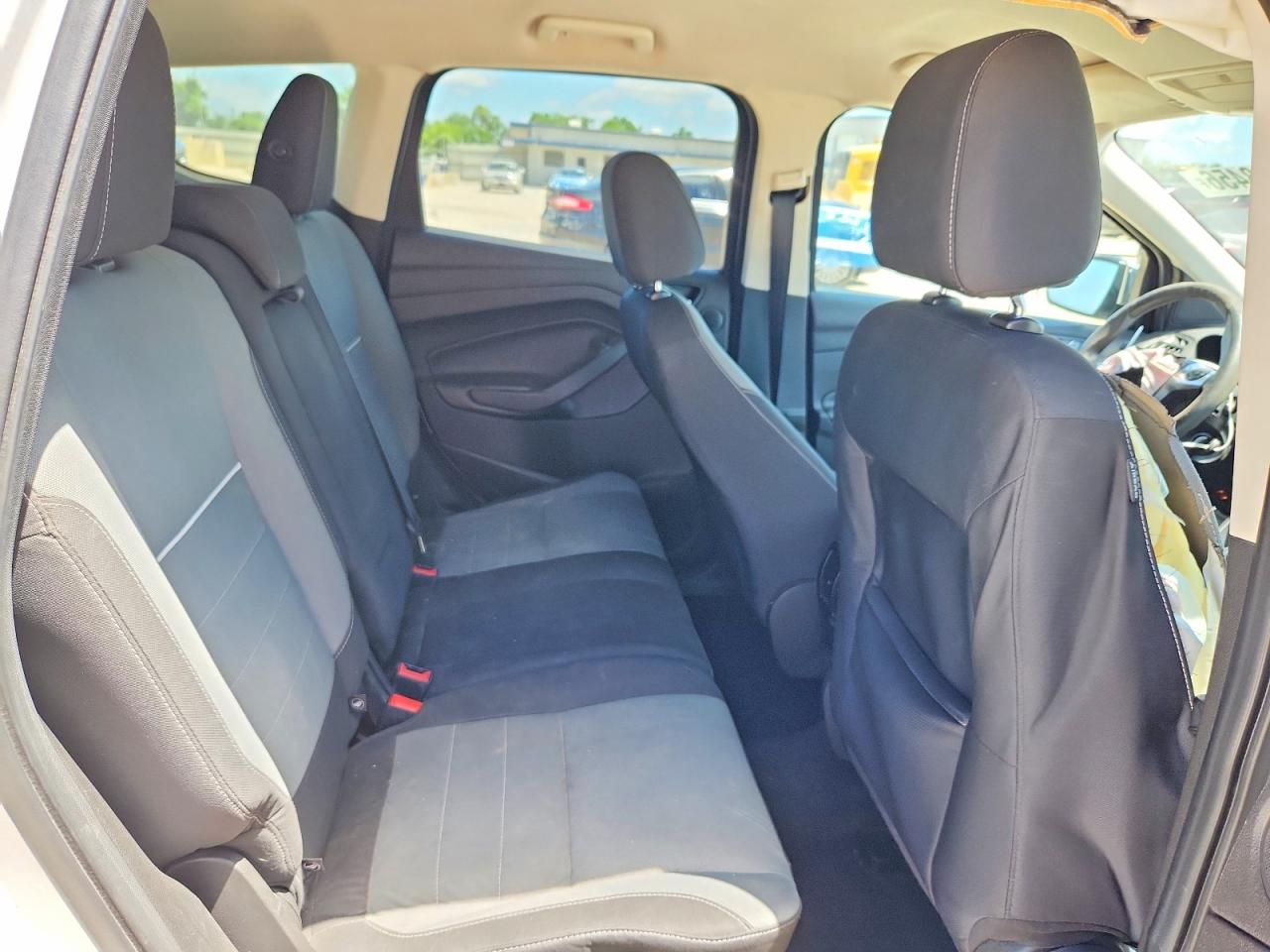 2015 FORD ESCAPE SE photo 21