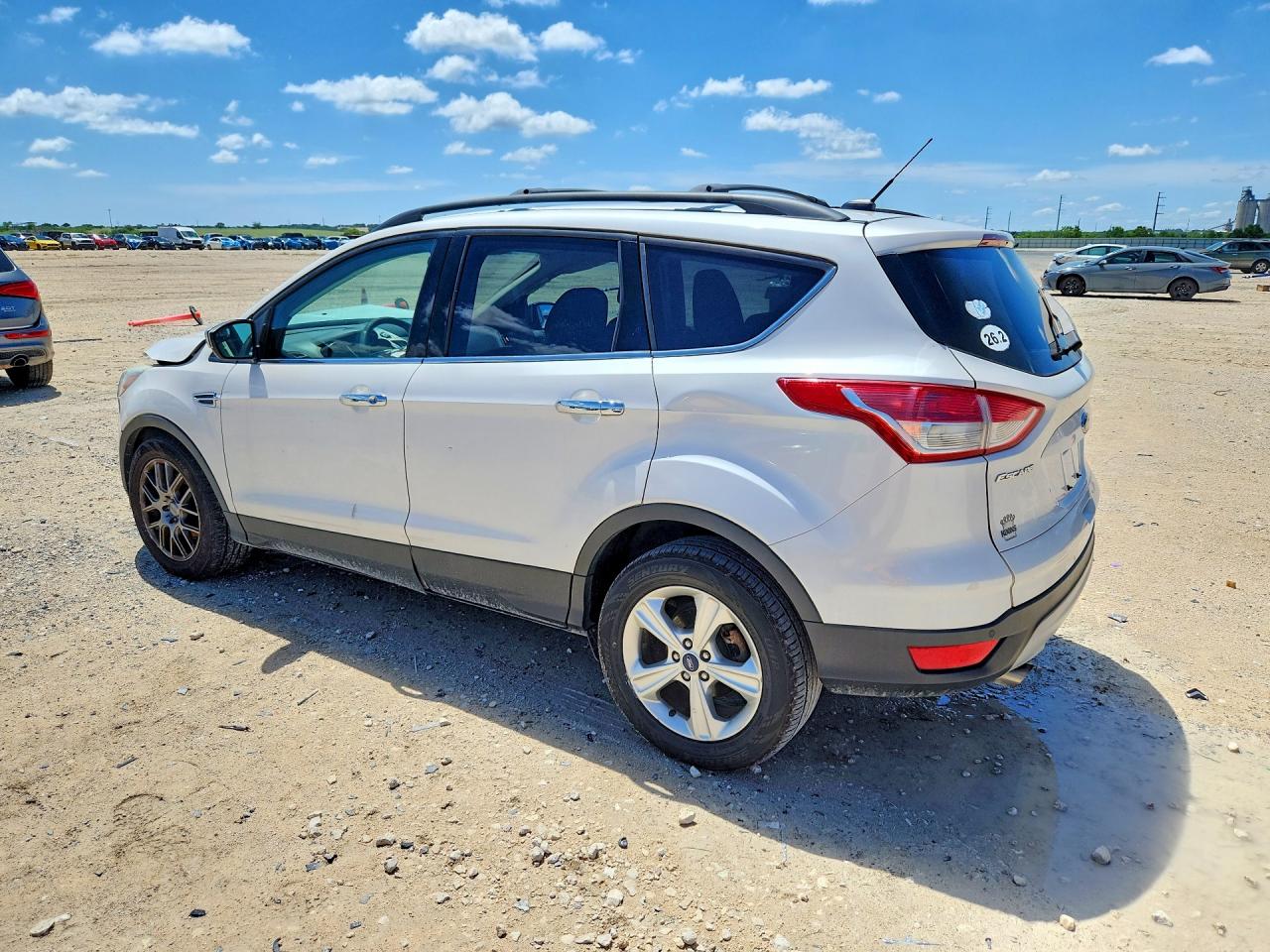 2015 FORD ESCAPE SE photo 3