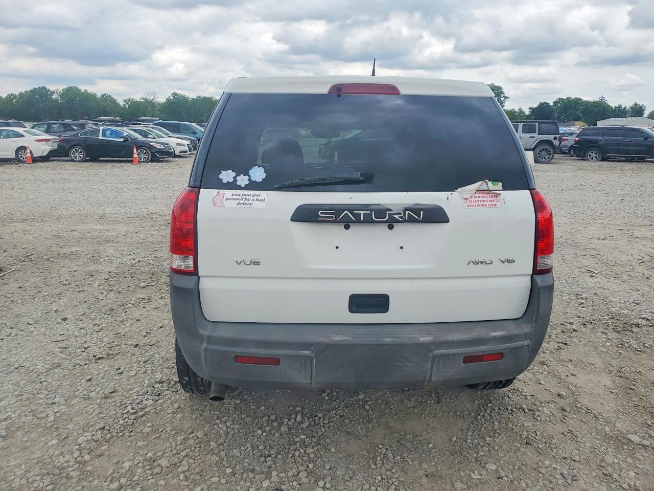 2005 SATURN VUE photo 16