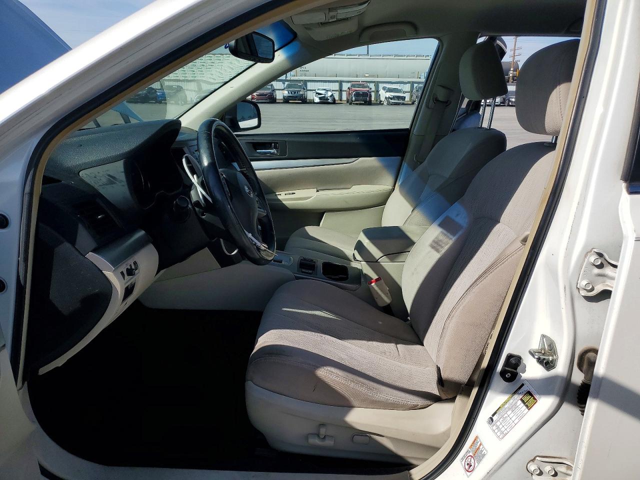 2014 SUBARU OUTBACK 2.5I PREMIUM photo 13