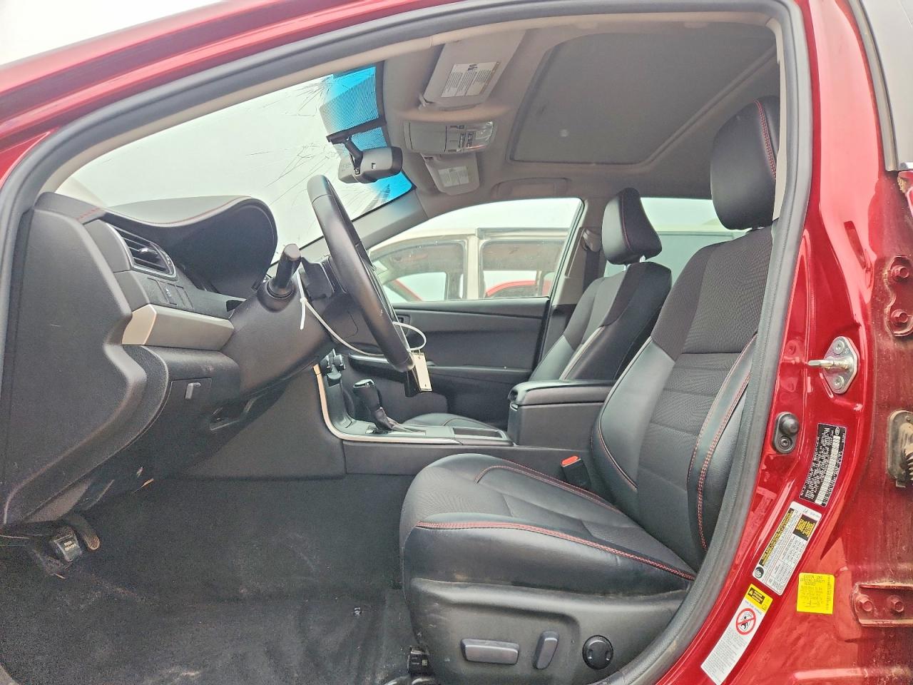 2017 TOYOTA CAMRY SE photo 13