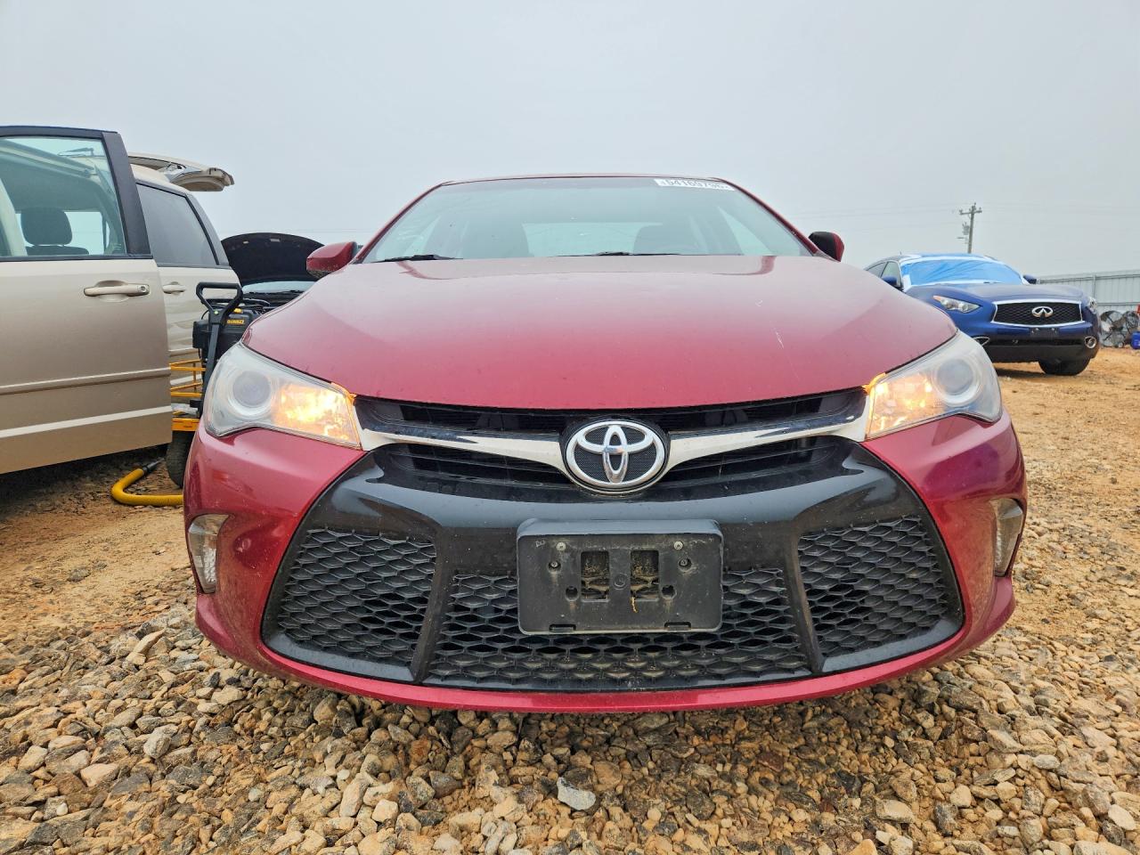2017 TOYOTA CAMRY SE photo 9