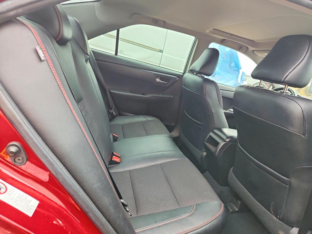 2017 TOYOTA CAMRY SE photo 19