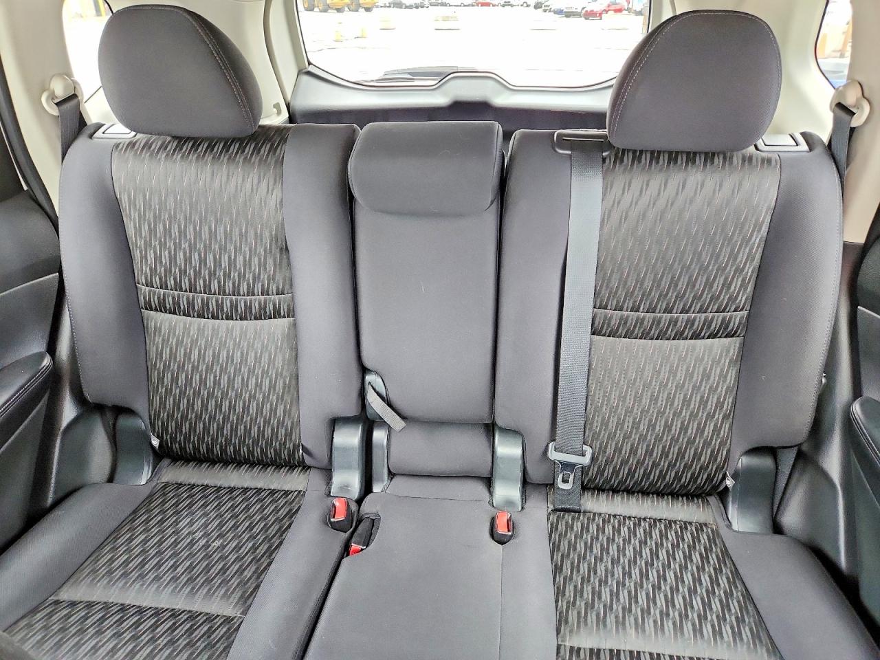 2017 NISSAN ROGUE SV photo 19