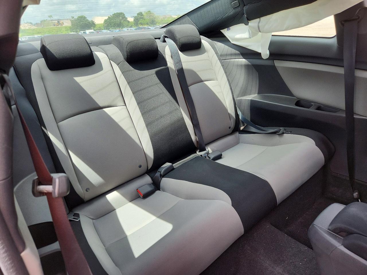 2016 HONDA CIVIC LX photo 19