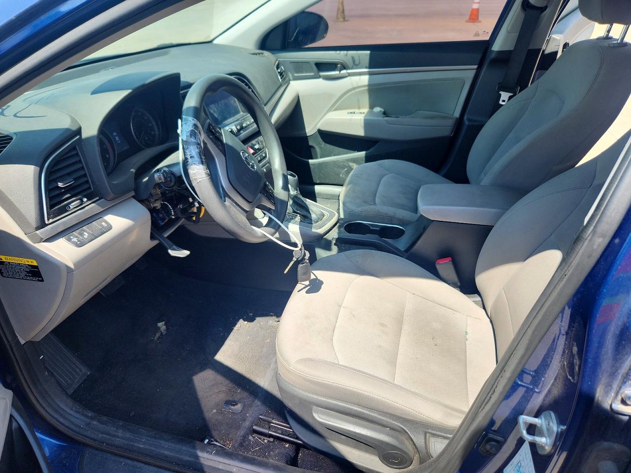 2018 HYUNDAI ELANTRA photo 19