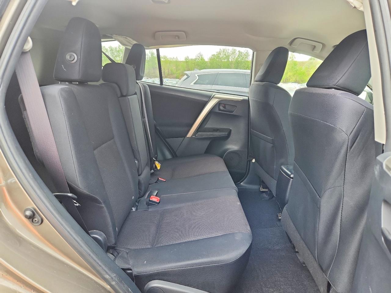 2015 TOYOTA RAV4 LE photo 21