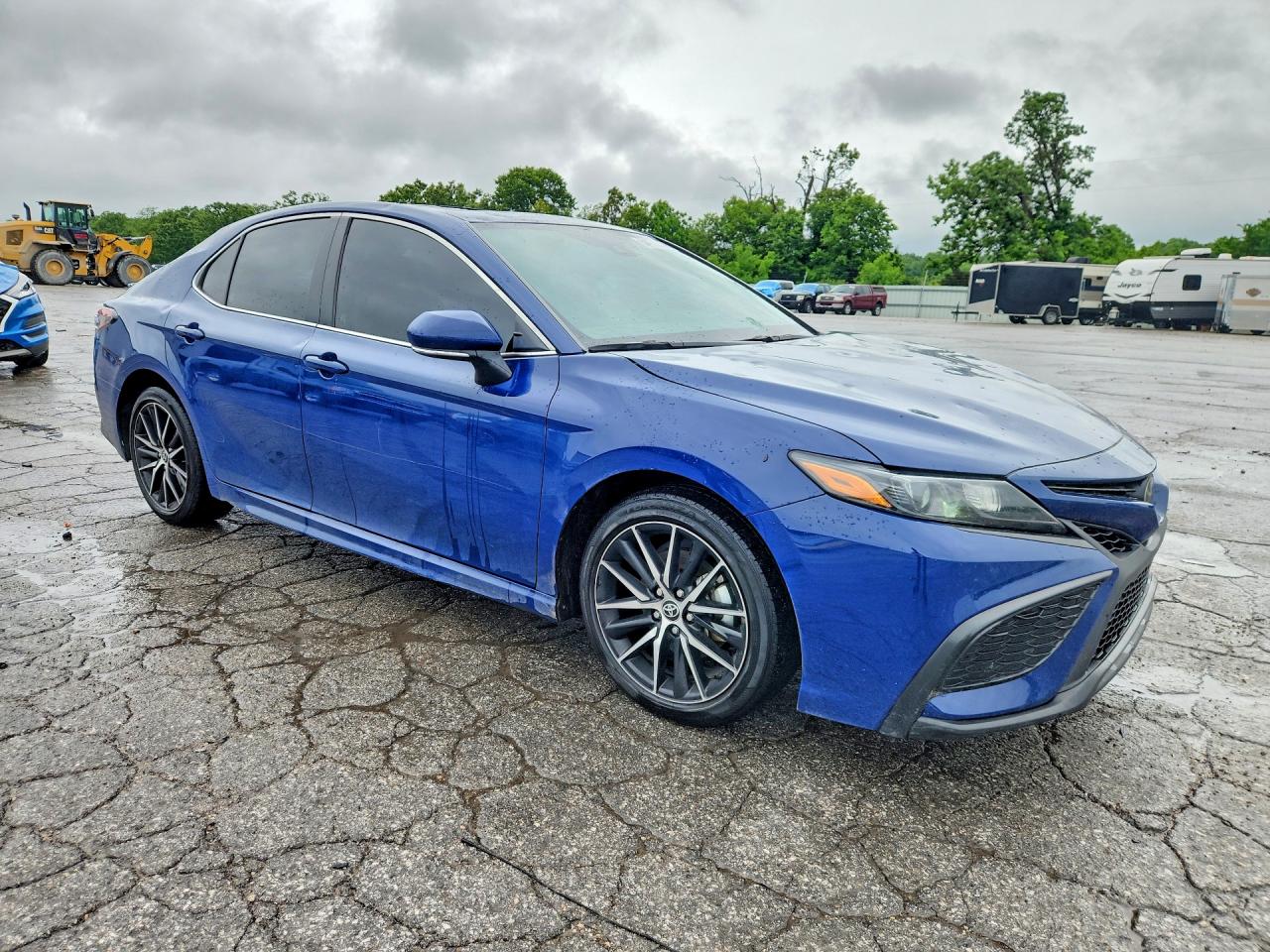 2024 TOYOTA CAMRY SE photo 4
