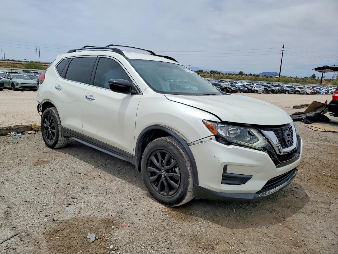 2017 NISSAN ROGUE SV photo 10
