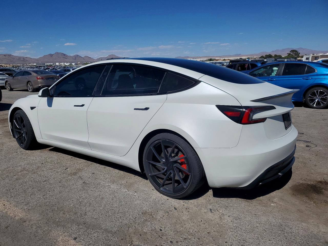 2024 TESLA MODEL 3 photo 3