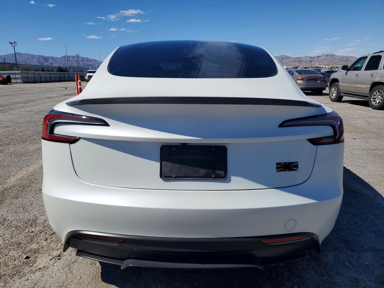 2024 TESLA MODEL 3 photo 11
