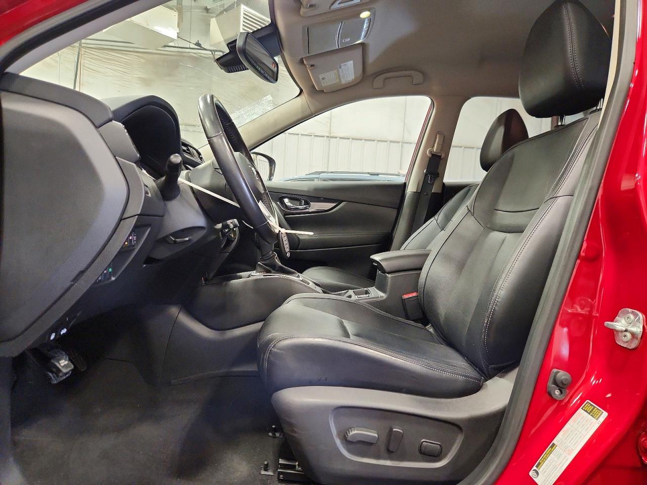 2017 NISSAN ROGUE SL photo 19