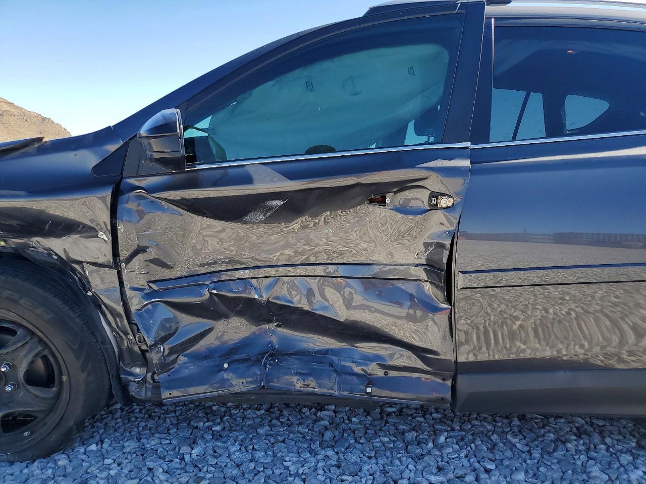 2018 TOYOTA RAV4 LE photo 7
